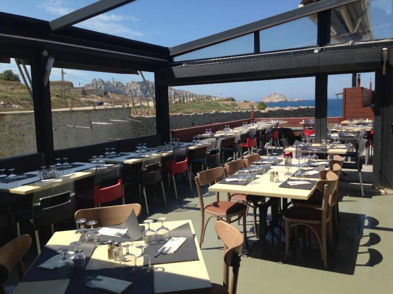 Restaurant de poissons dans les calanques de Marseille